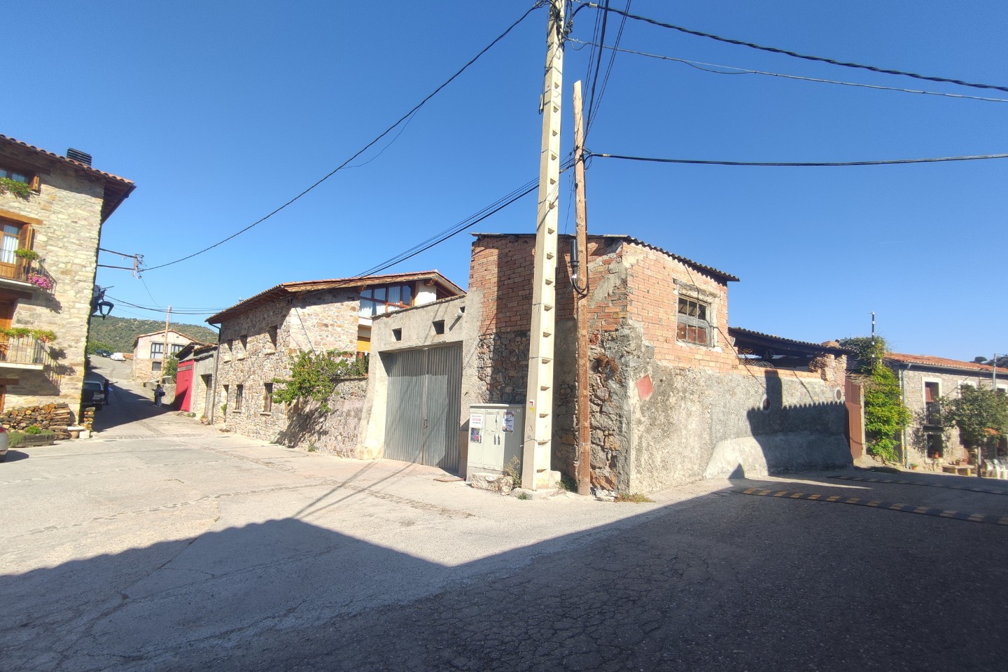 Pla especial de protecció (PEP) del conjunt BCIN de Peramea, al municipi del Baix Pallars, al Pallars Sobirà Pere Serra Arquitectura. Pla especial de protecció (PEP) del conjunt BCIN de Peramea, al municipi del Baix Pallars, al Pallars Sobirà.