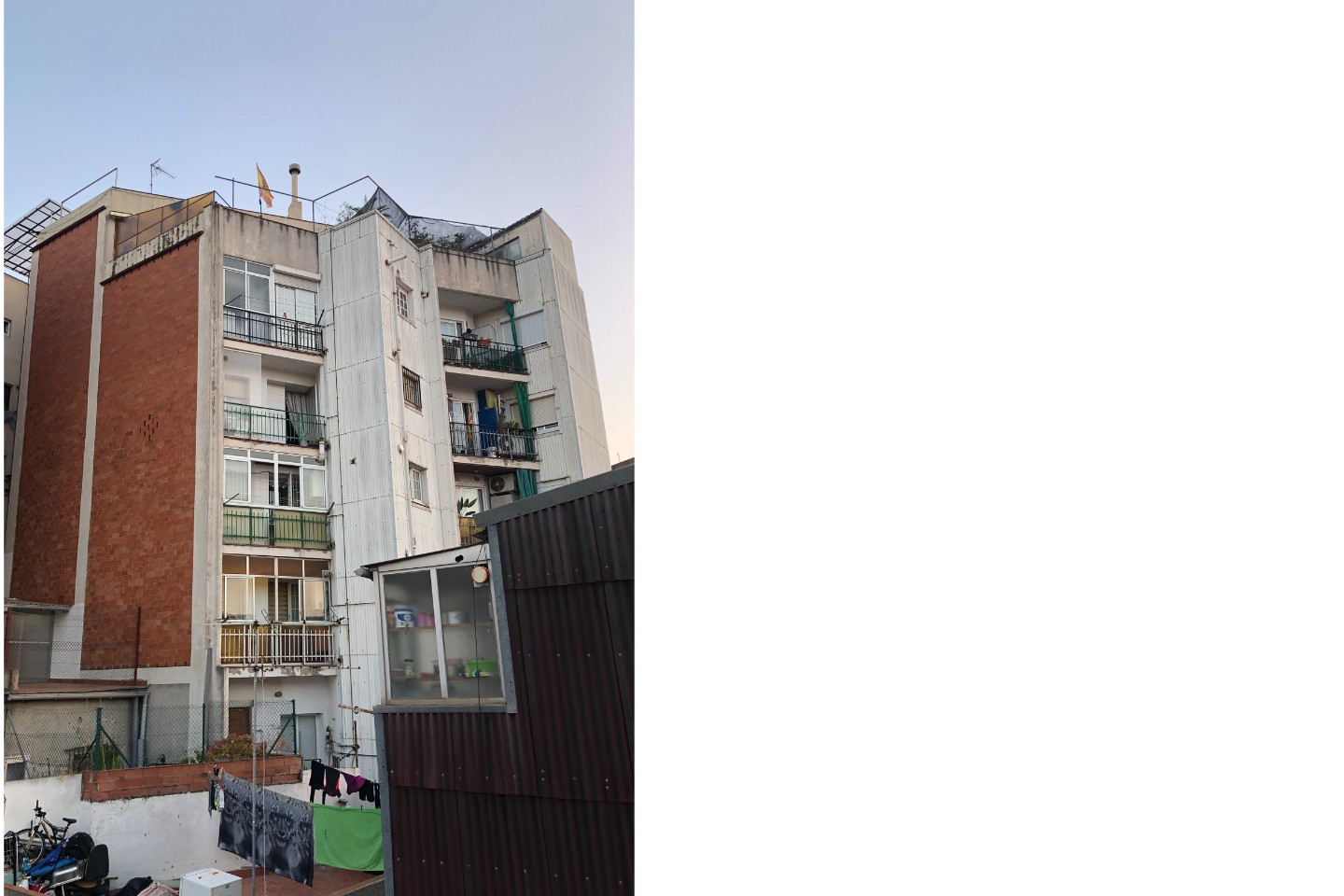 Projecte de rehabilitació de 11 edificis plurifamiliars al sector SCG 107 de Santa Coloma de Gramanet 3 Pere Serra Arquitectura. Projecte de rehabilitació de 11 edificis plurifamiliars al sector SCG 107 de Santa Coloma de Gramanet