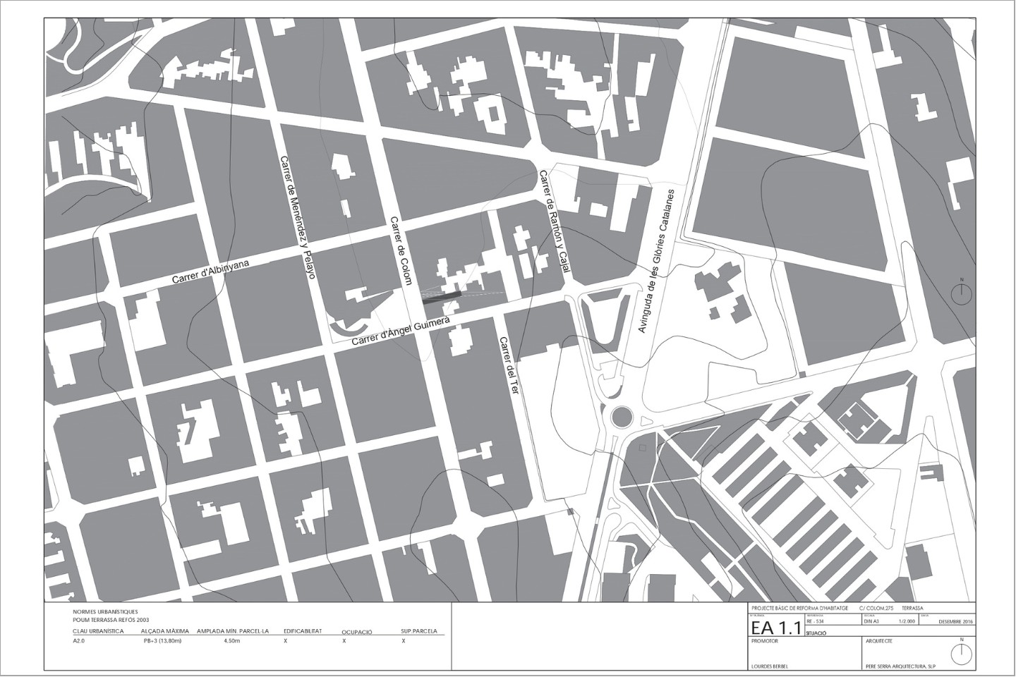 Pere Serra Arquitectura. Reforma d'habitatge unifamiliar entre mitgeres a Terrassa.