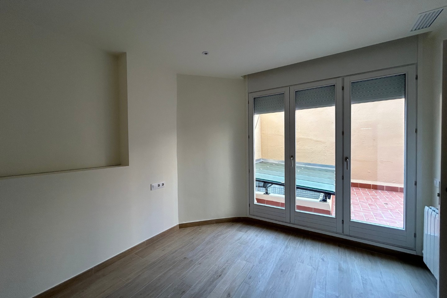 Reforma i canvi d'ús de 3 habitatges a l'Eixample Esquerra de Barcelona Pere Serra Arquitectura. Reforma i canvi d'ús de 3 habitatges a l'Eixample Esquerra de Barcelona